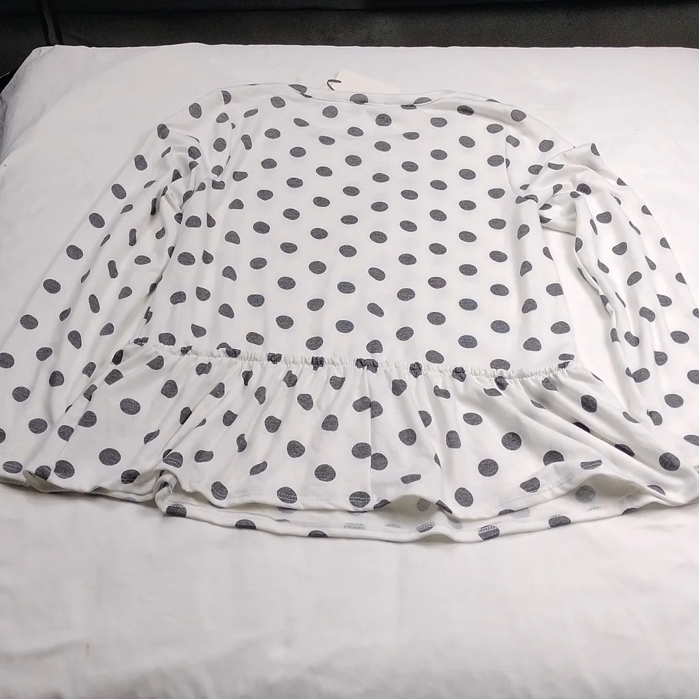 NWT Green Envelope women's medium sized long sleeved top - Picture 7 of 12